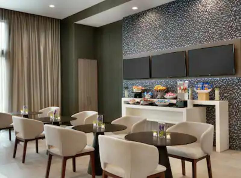 Embassy Suites By Hilton Atlanta Midtown Екстер'єр фото