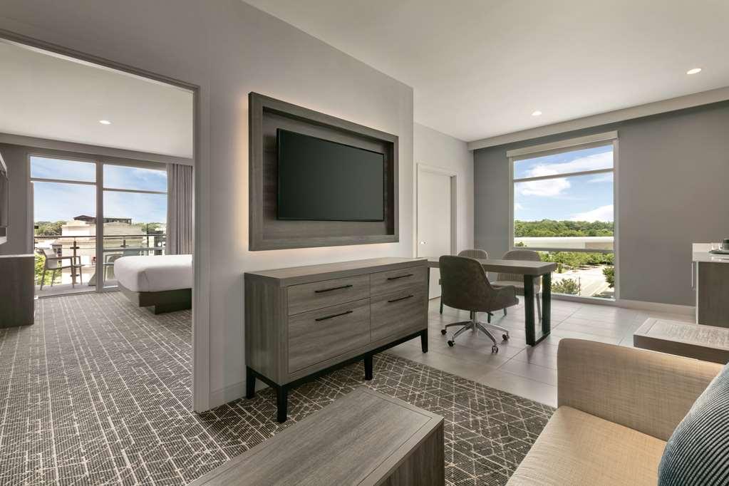 Embassy Suites By Hilton Atlanta Midtown Номер фото