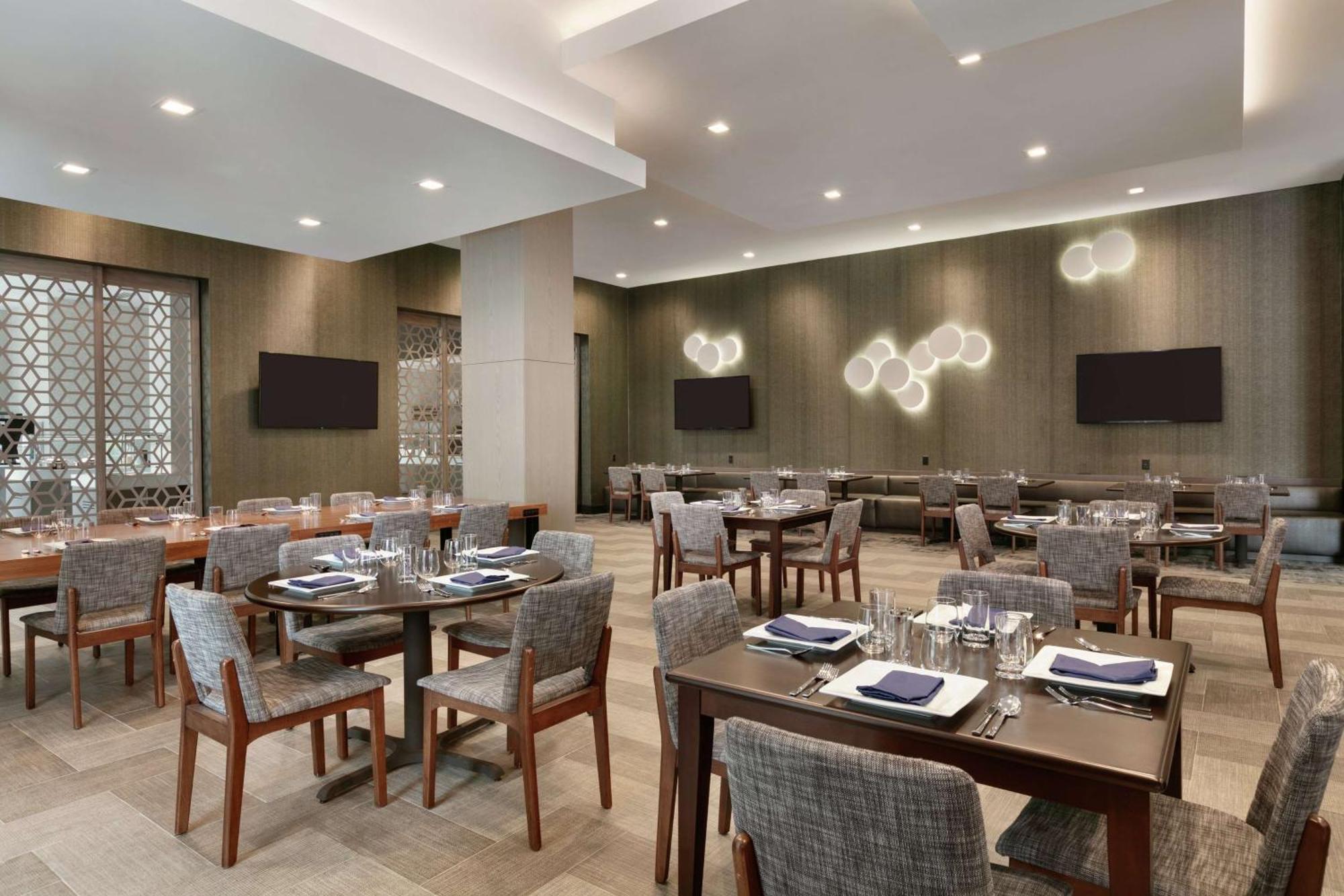 Embassy Suites By Hilton Atlanta Midtown Екстер'єр фото