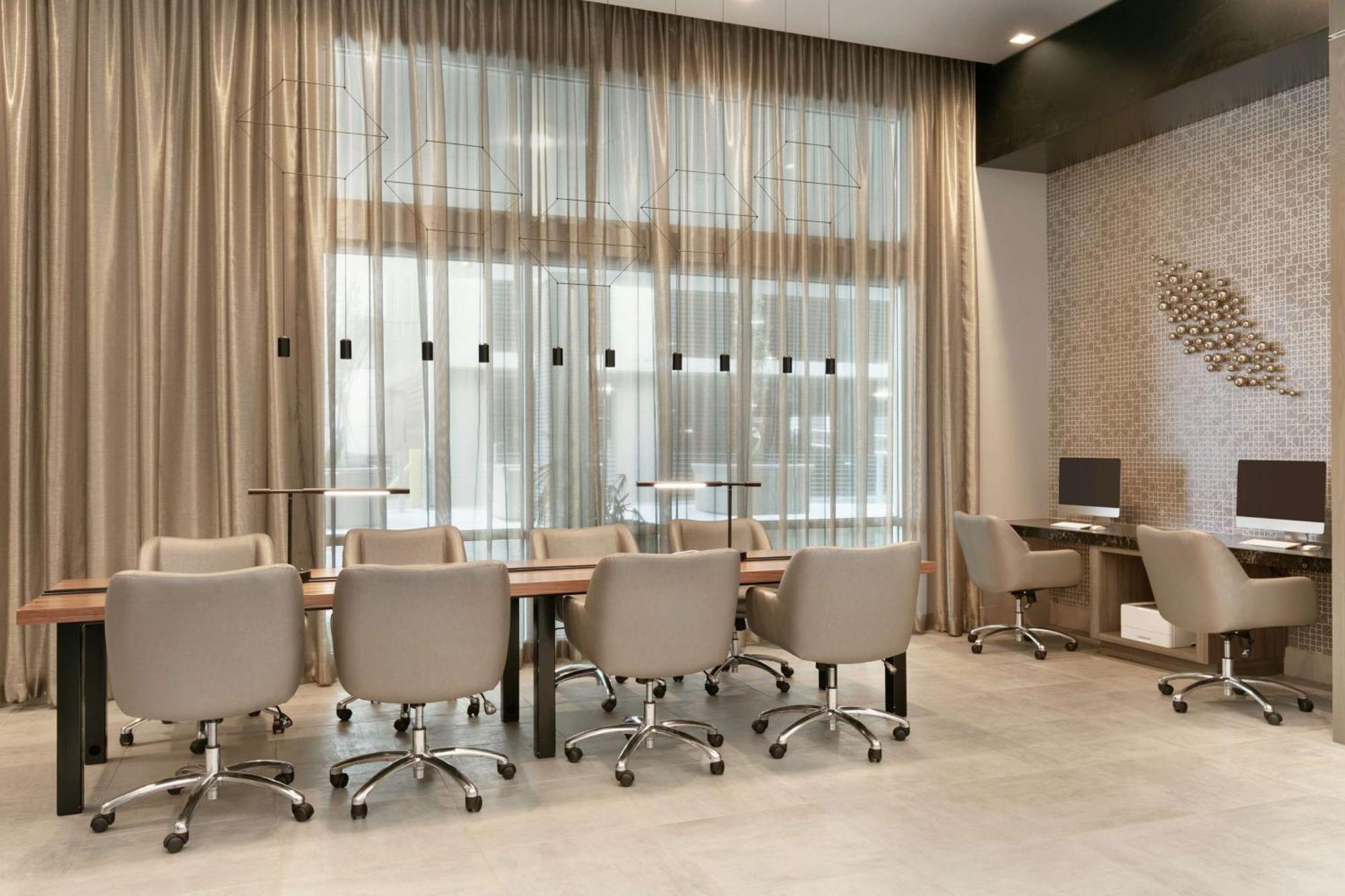 Embassy Suites By Hilton Atlanta Midtown Екстер'єр фото
