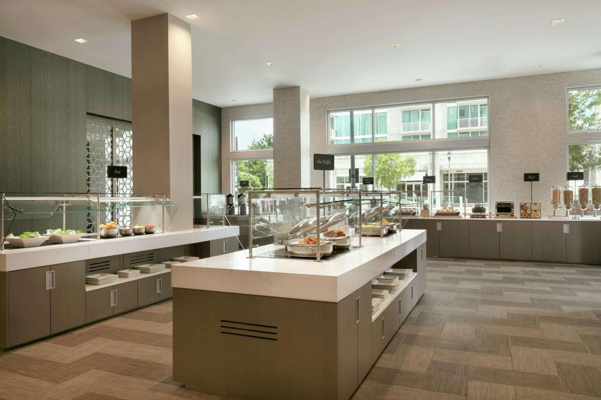 Embassy Suites By Hilton Atlanta Midtown Екстер'єр фото
