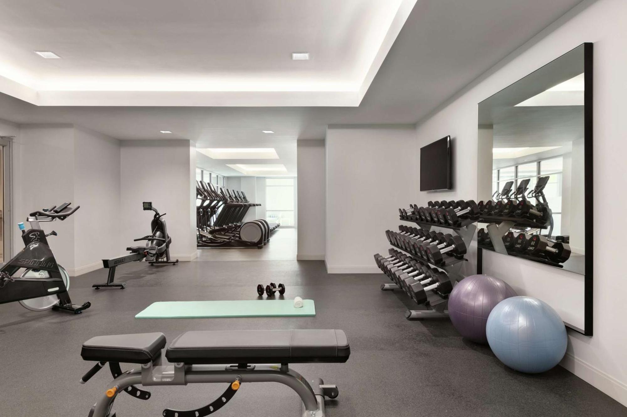 Embassy Suites By Hilton Atlanta Midtown Екстер'єр фото