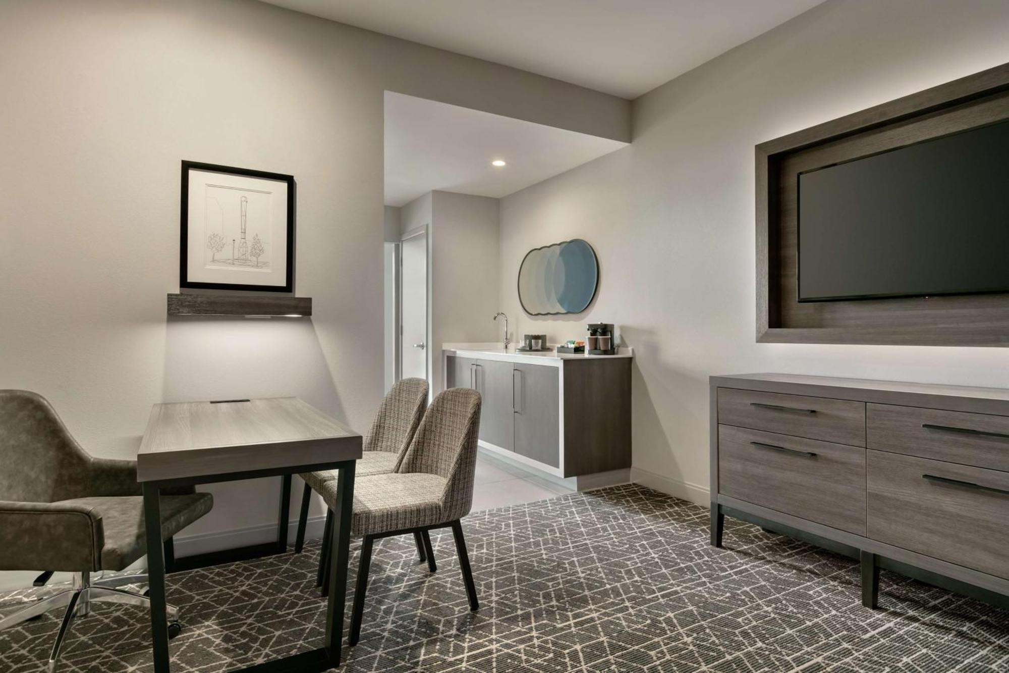 Embassy Suites By Hilton Atlanta Midtown Екстер'єр фото